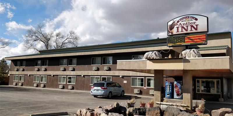 Buffalo Bill's Antlers Motel Cody